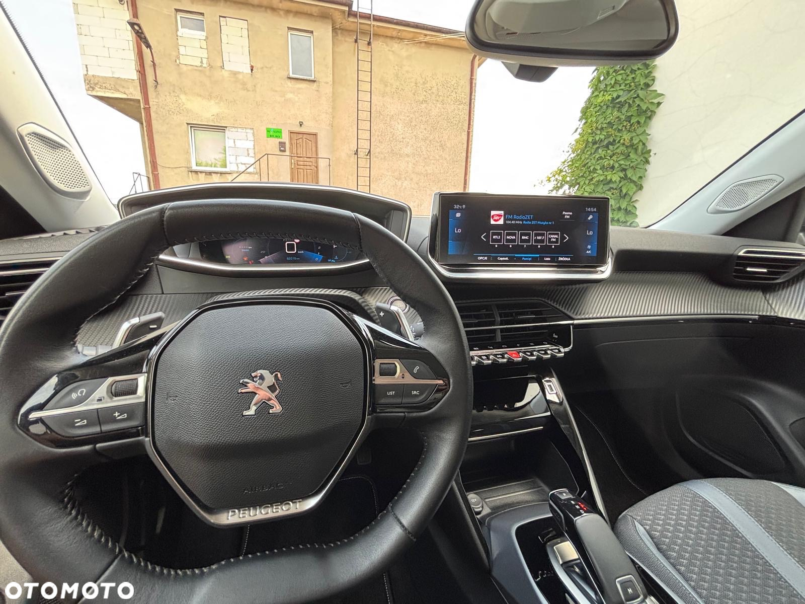 Peugeot 2008 1.5 BlueHDi GT Pack S&S EAT8 - 25