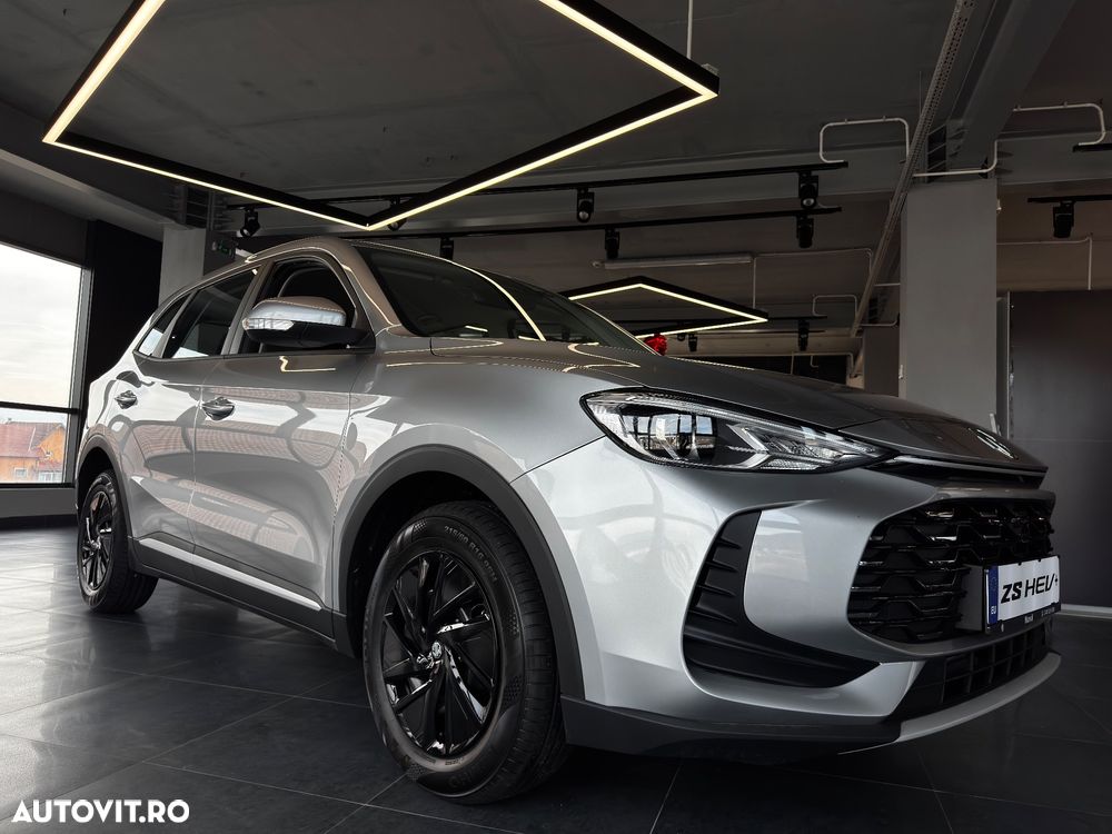 MG ZS HEV 1.5 GSI AT Explore - 2