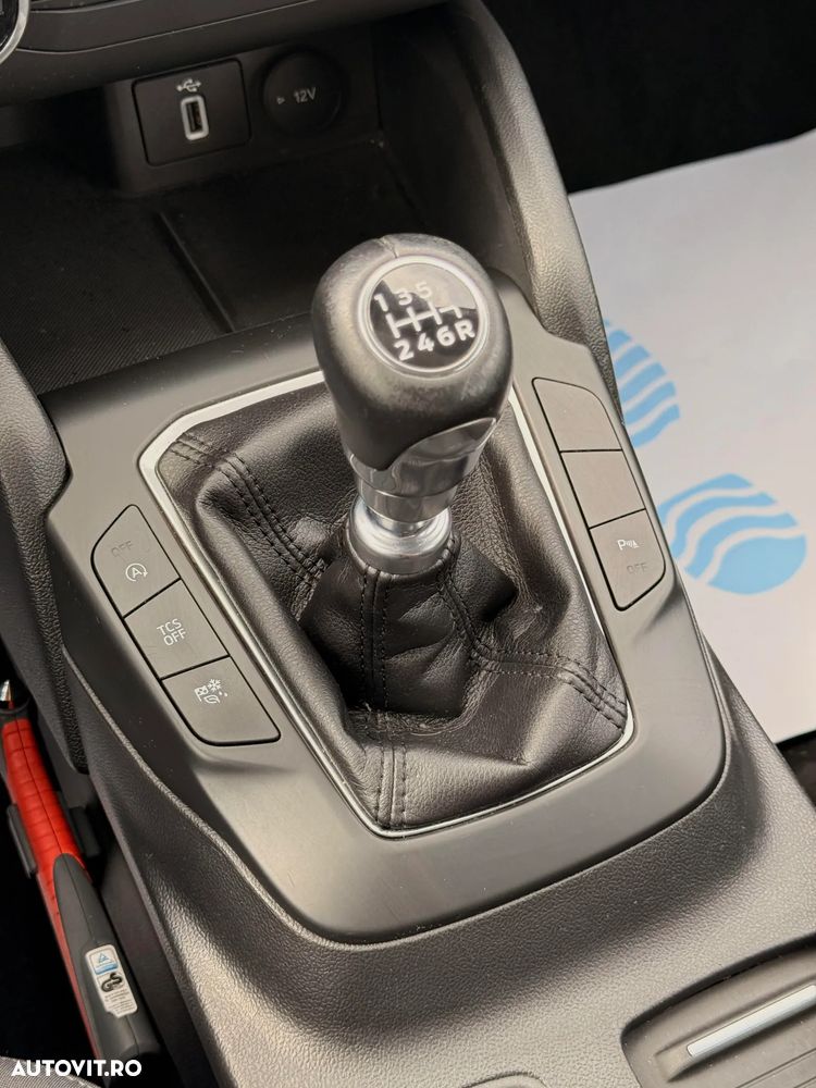 Ford Focus 1.0 EcoBoost Active Business - 25