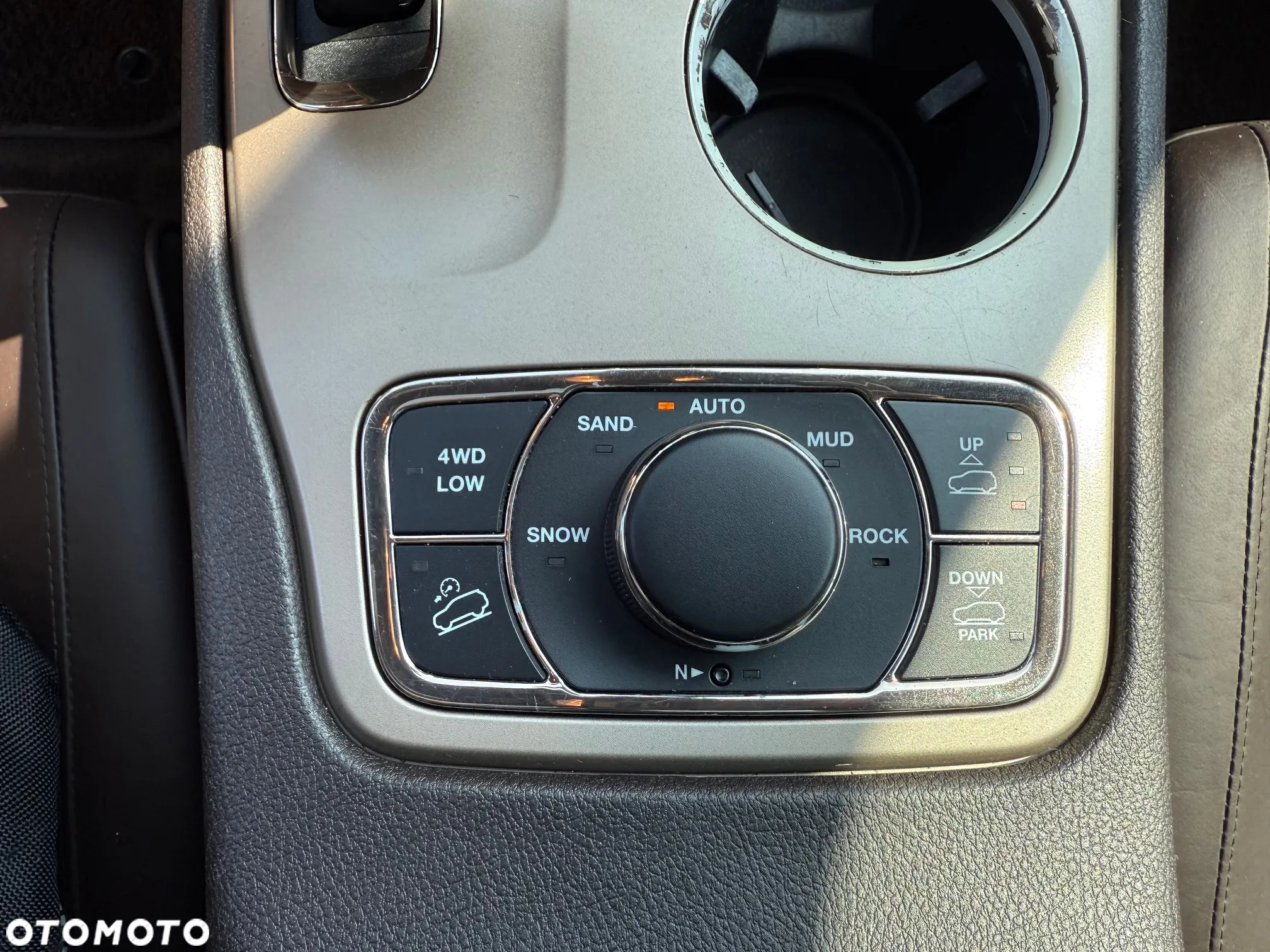 Jeep Grand Cherokee 5.7 V8 HEMI 4WD Automatik Summit - 17