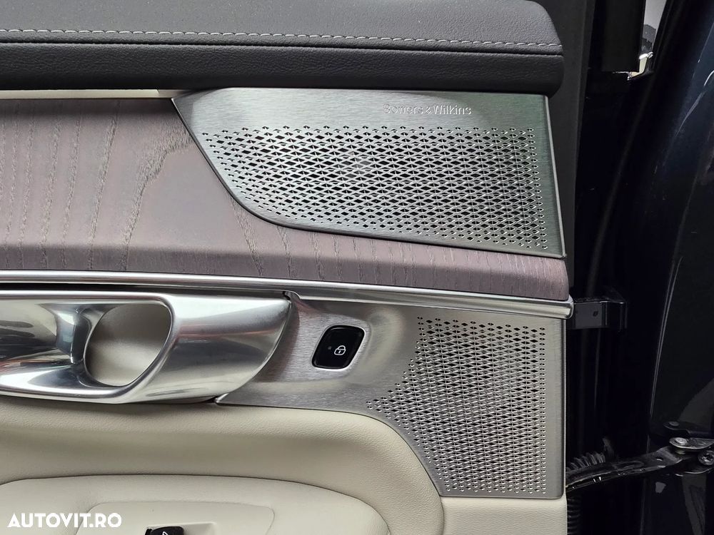 Volvo XC 90 - 24