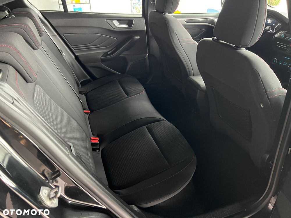 Ford Focus - 28