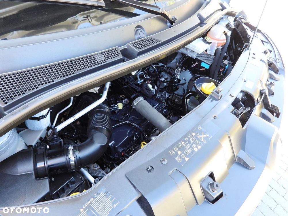 Renault MASTER KONTENER WINDA 8 PALET TEMPOMAT LEDY KLIMATYZACJA  145KM - 25