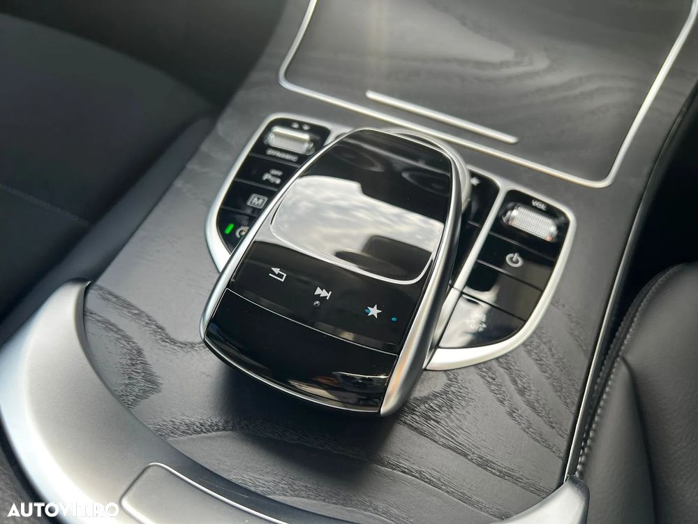 Mercedes-Benz GLC 250 d 4MATIC - 12