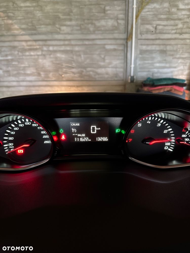 Peugeot 308 1.2 PureTech Style S&S - 17