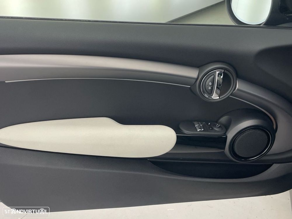 MINI 3 Portas Cooper SE Collection 2021 - 17