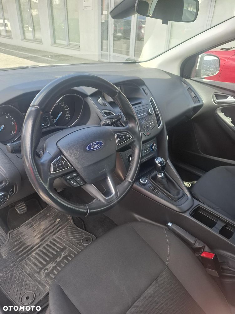 Ford Focus - 10