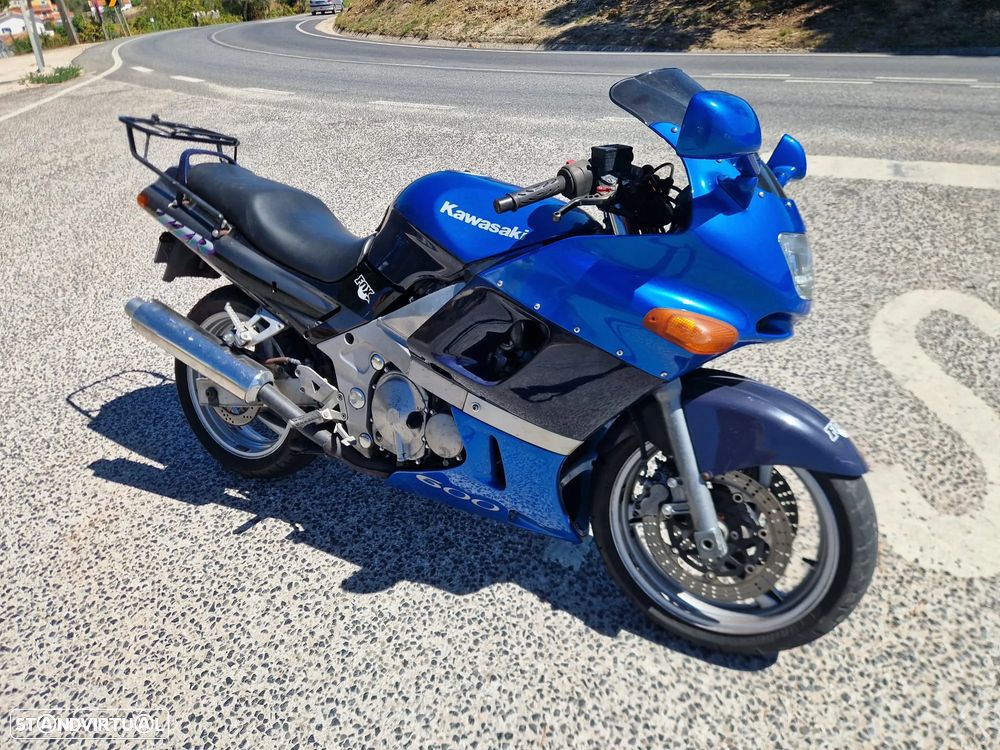 Kawasaki ZZR 600 Possível Financiamento - 6