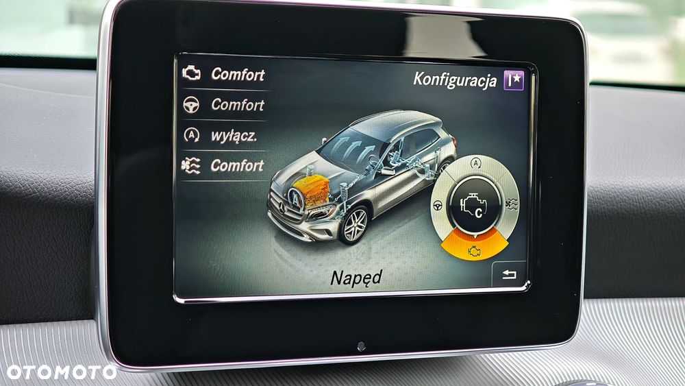 Mercedes-Benz GLA - 31