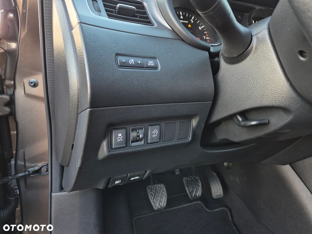 Nissan Pulsar 1.2 DIG-T Tekna - 29