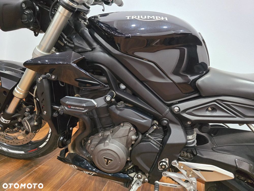 Triumph Street Triple - 24