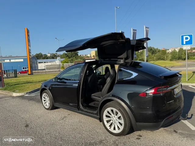 Tesla Model X 100D AWD - 33
