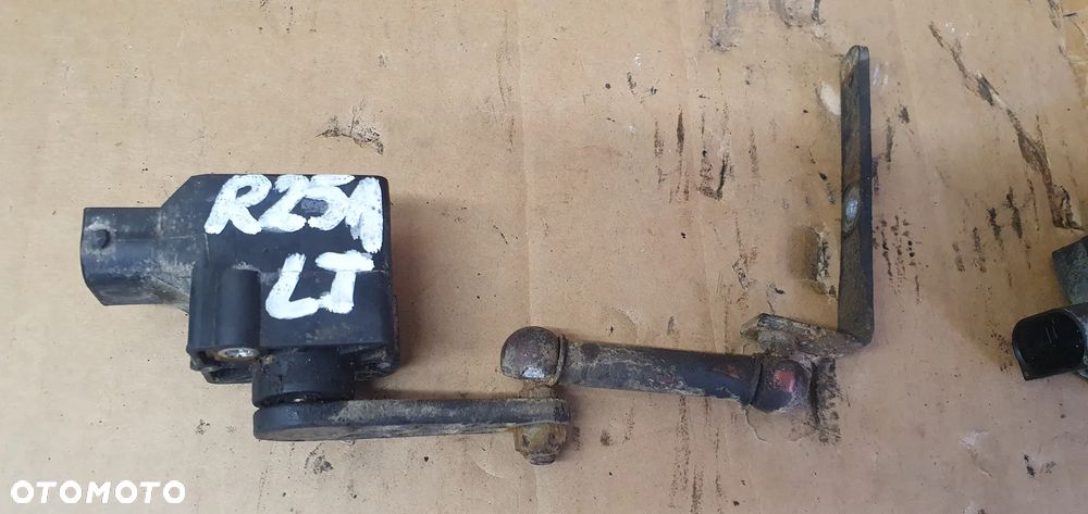 Czujnik poziomowania świateł XENON Mercedes R-Klasa W251 A0105427717 - 2