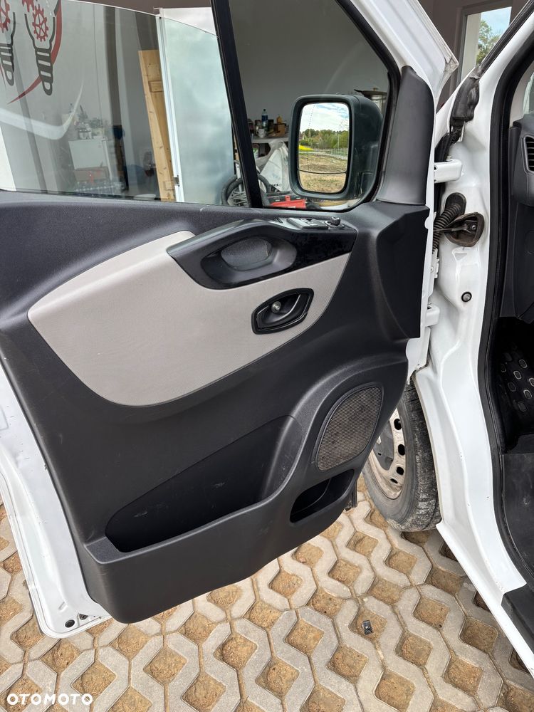 Renault Trafic - 2