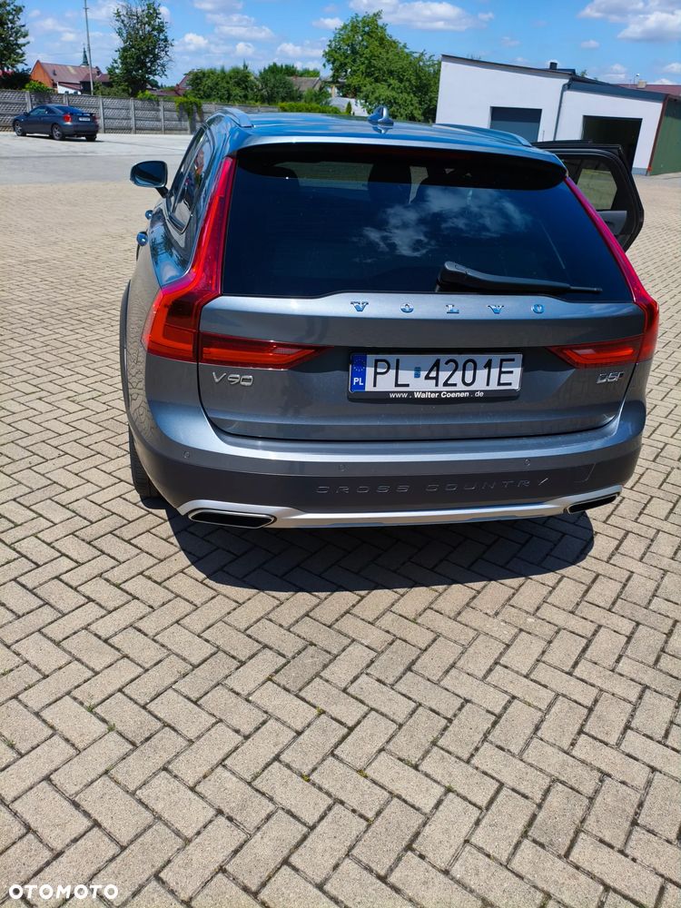 Volvo V90 B5 D AWD Geartronic Momentum Pro - 4