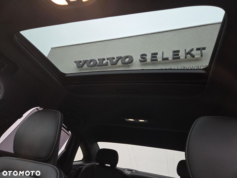 Volvo S90 T8 AWD Plug-In Hybrid Ultimate Dark - 28