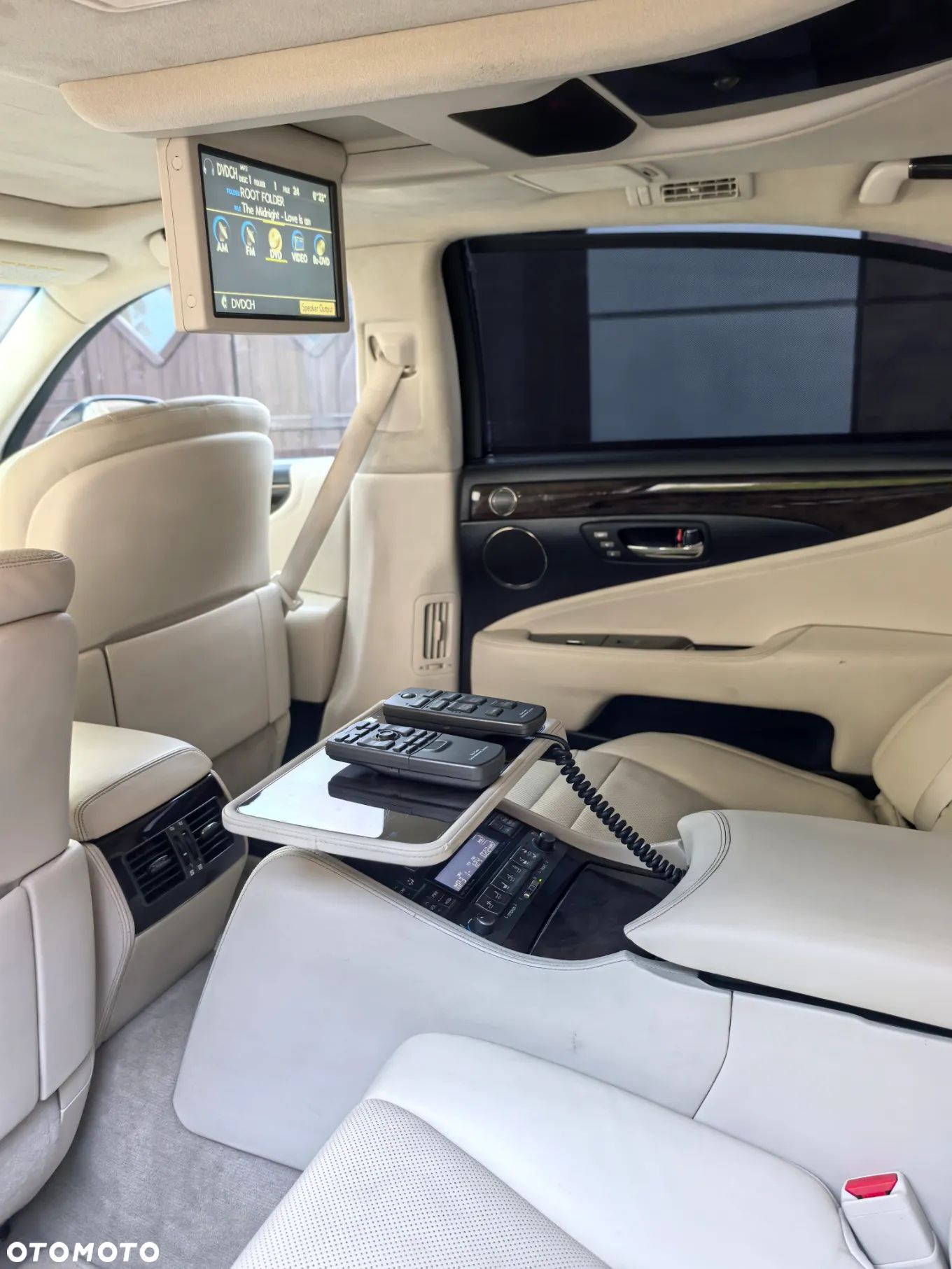 Lexus LS - 1