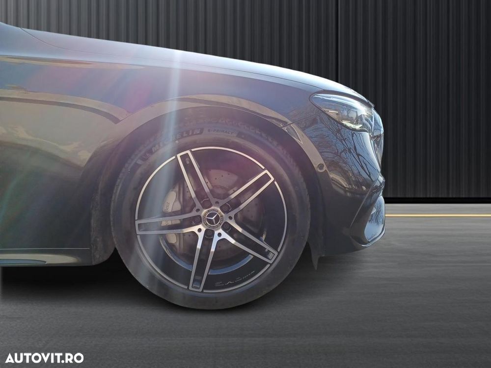 Mercedes-Benz E 400e 4Matic 9G-TRONIC - 16