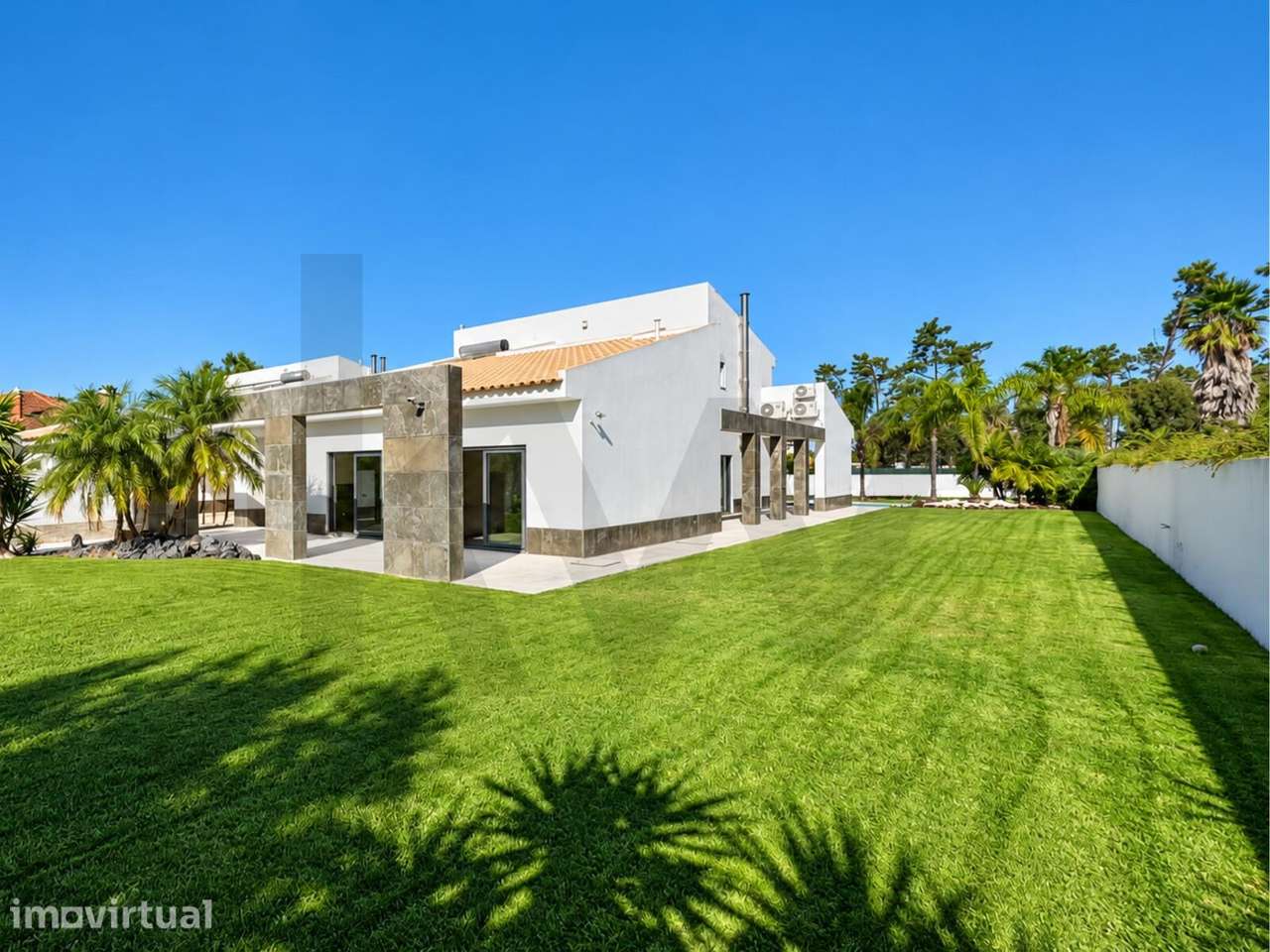 Moradia T4 com piscina e amplo jardim na Verdizela | Garagem para 4 vi - Grande imagem: 3/31