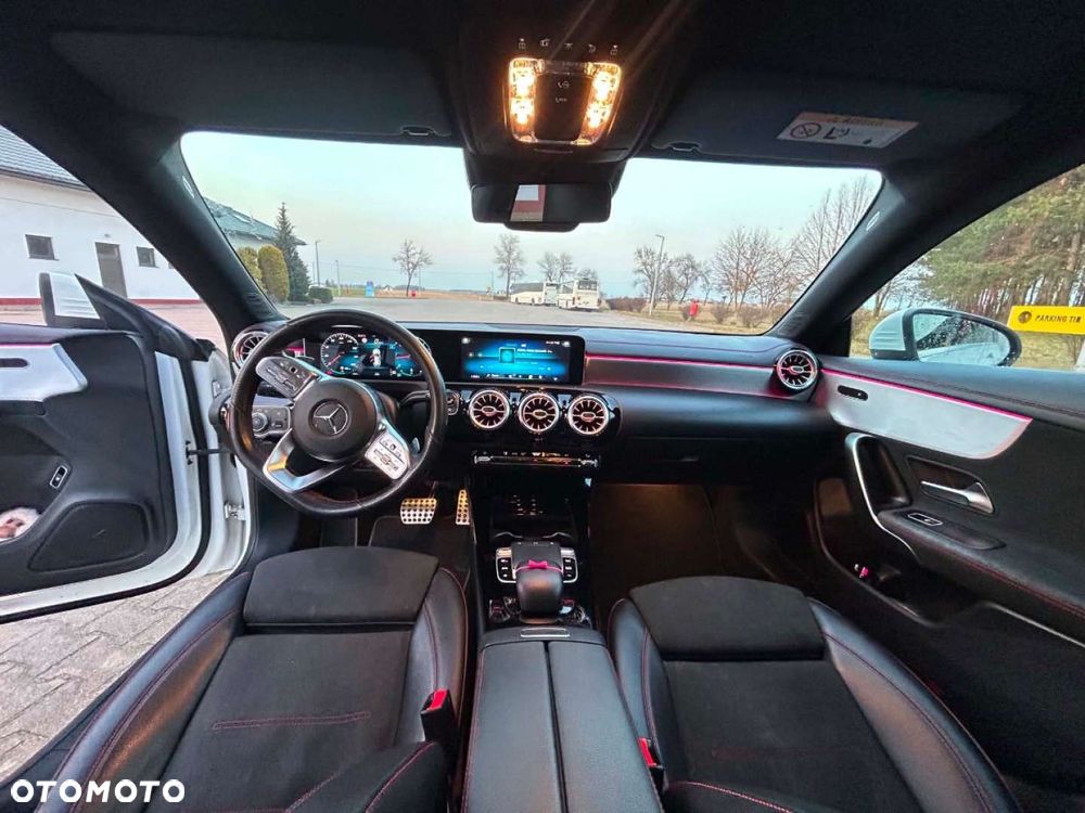 Mercedes-Benz CLA - 10