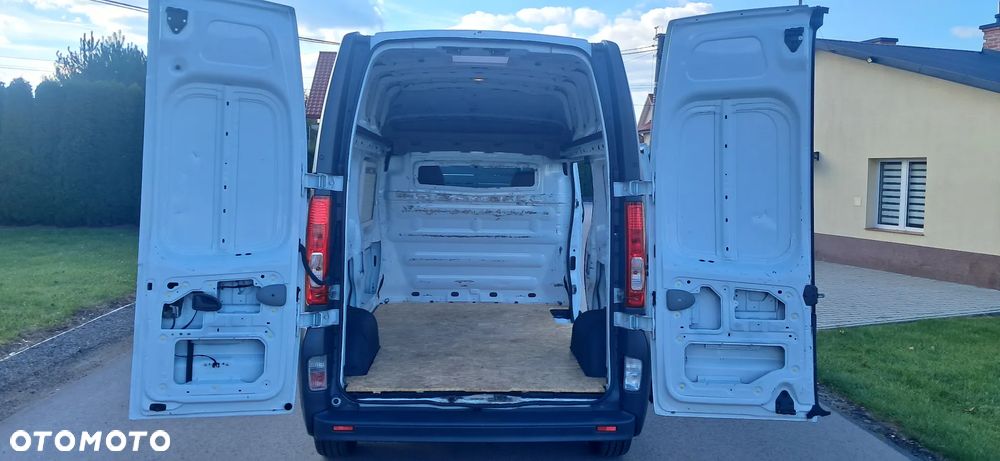 Renault Trafic 2.5 Dci L2H2 - 11