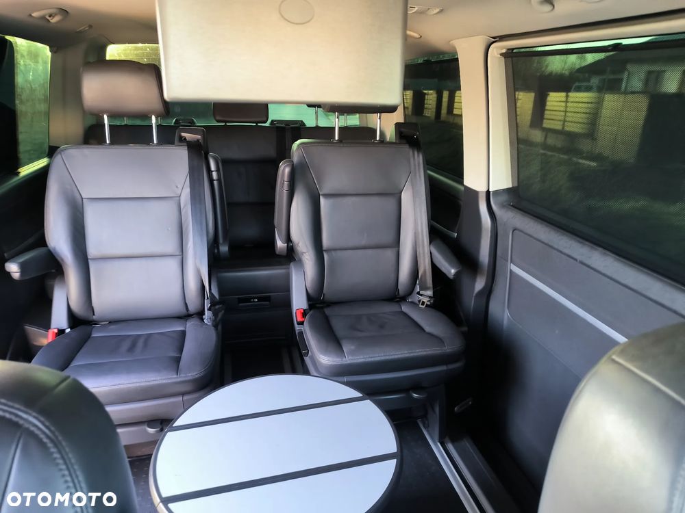 Volkswagen Multivan - 21