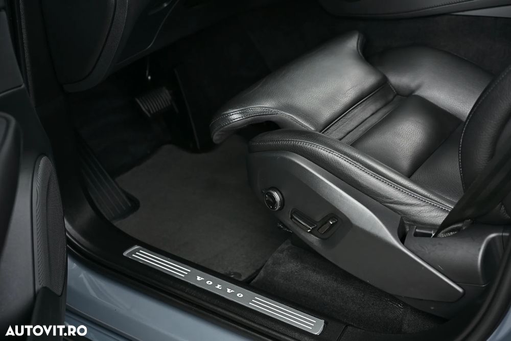 Volvo XC 90 D5 AWD Geartronic Inscription - 22