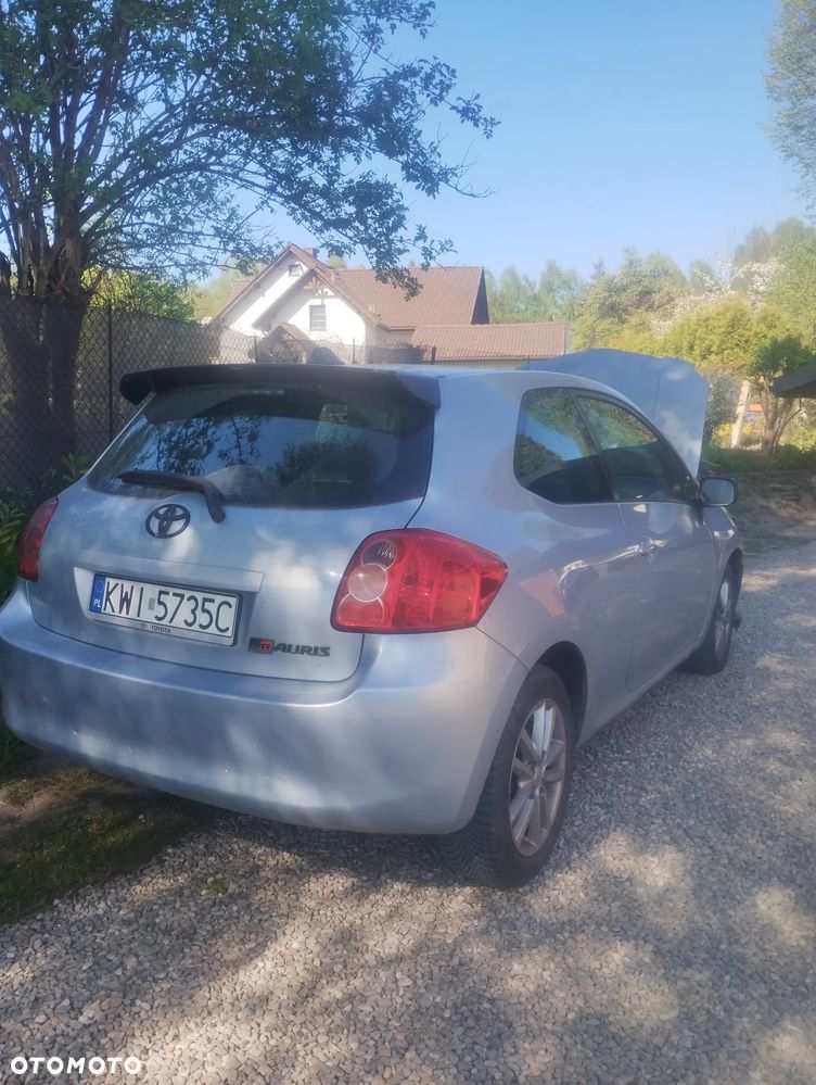Toyota Auris 1.6 VVT-i Sol - 1