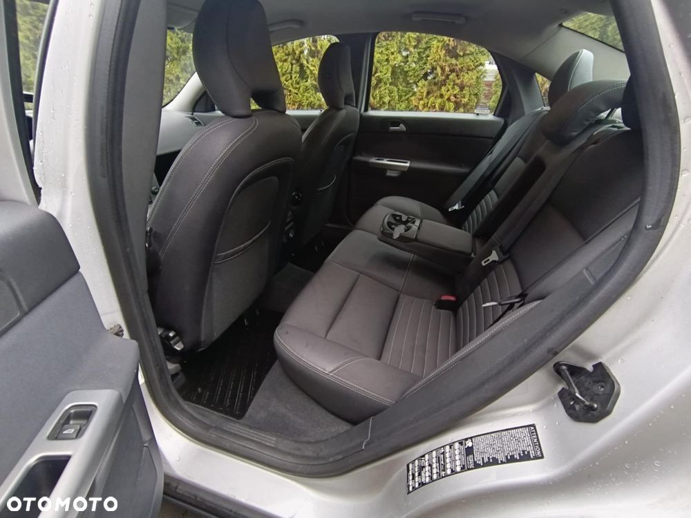 Volvo S40 2.0D Momentum - 19