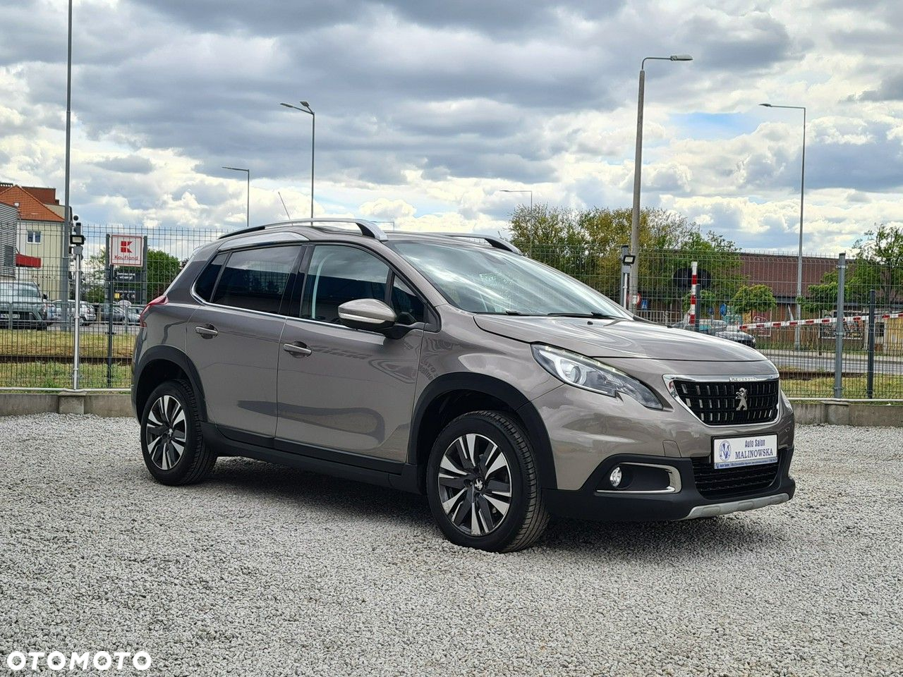 Peugeot 2008 1.6 BlueHDi Allure - 8