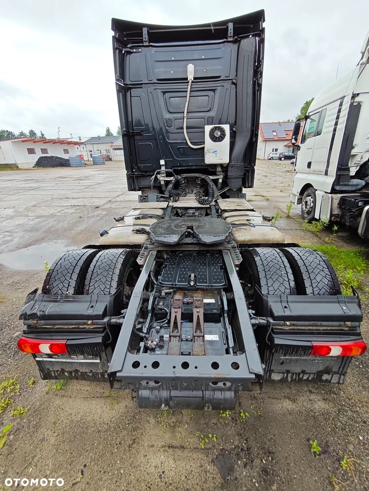 Mercedes-Benz ACTROS - 5
