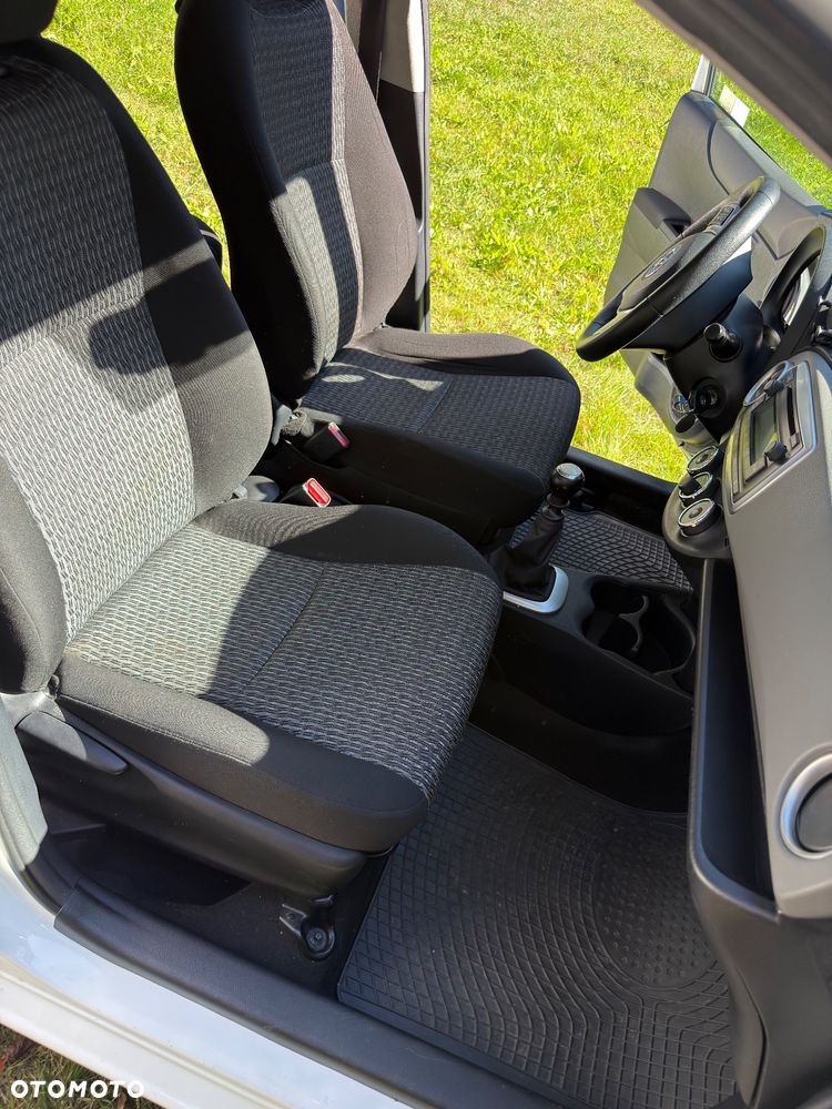 Toyota Yaris 1.33 Active - 13