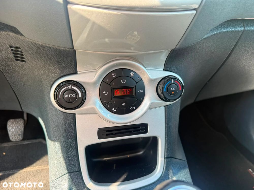 Ford Fiesta 1.25 Titanium - 19