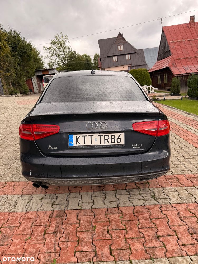 Audi A4 Limousine - 4