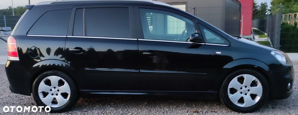 Opel Zafira OPC - 4