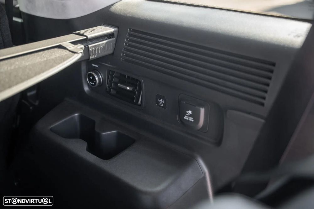 Hyundai Santa Fe 1.6 Plugin-Hybrid 4WD 7L Signature - 37
