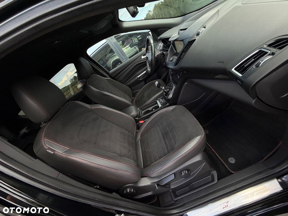 Ford Kuga 2.0 TDCi 4x4 ST-Line - 25