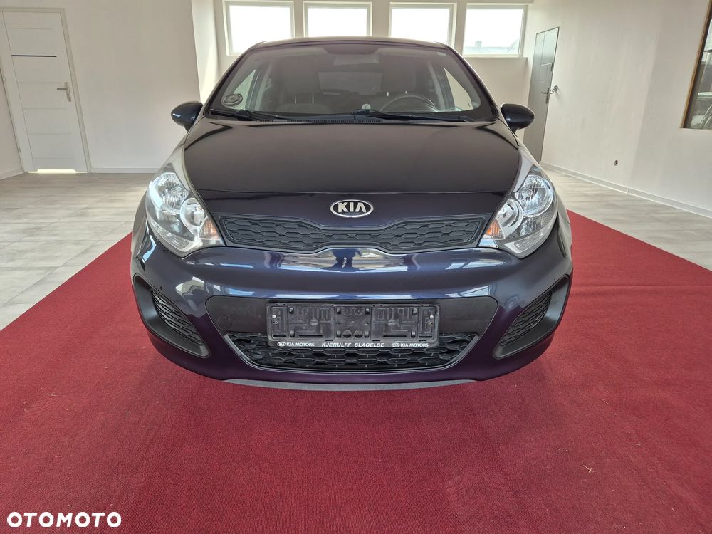 Kia Rio - 4