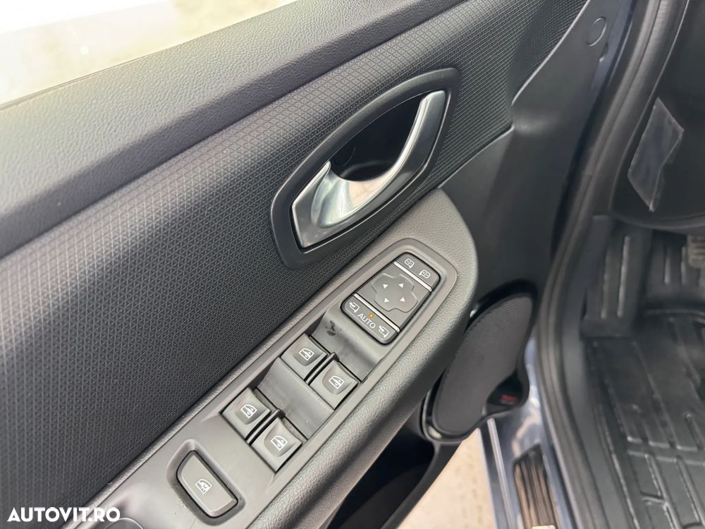 Renault Clio (Energy) TCe 90 Start & Stop INTENS - 24