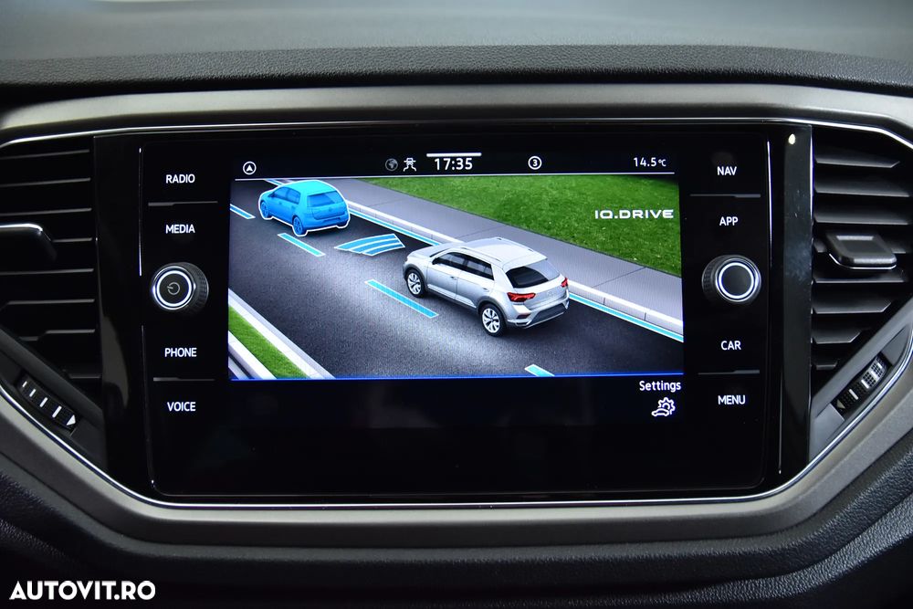 Volkswagen T-Roc - 21