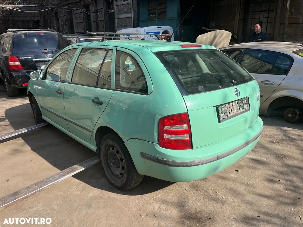 Dezmembrez Skoda Fabia 1 break verde 1,4 16v 2003 - 14