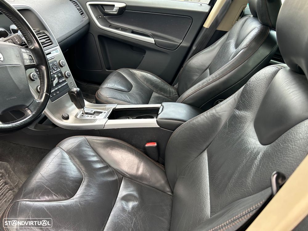 Volvo XC 60 D5 Momentum Geartronic - 7