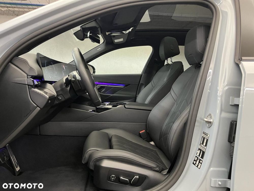 BMW Seria 5 520d xDrive mHEV M Sport - 19