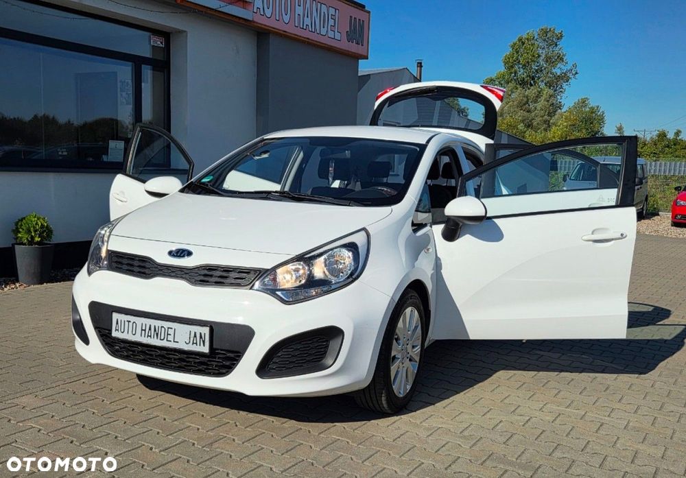 Kia Rio - 21