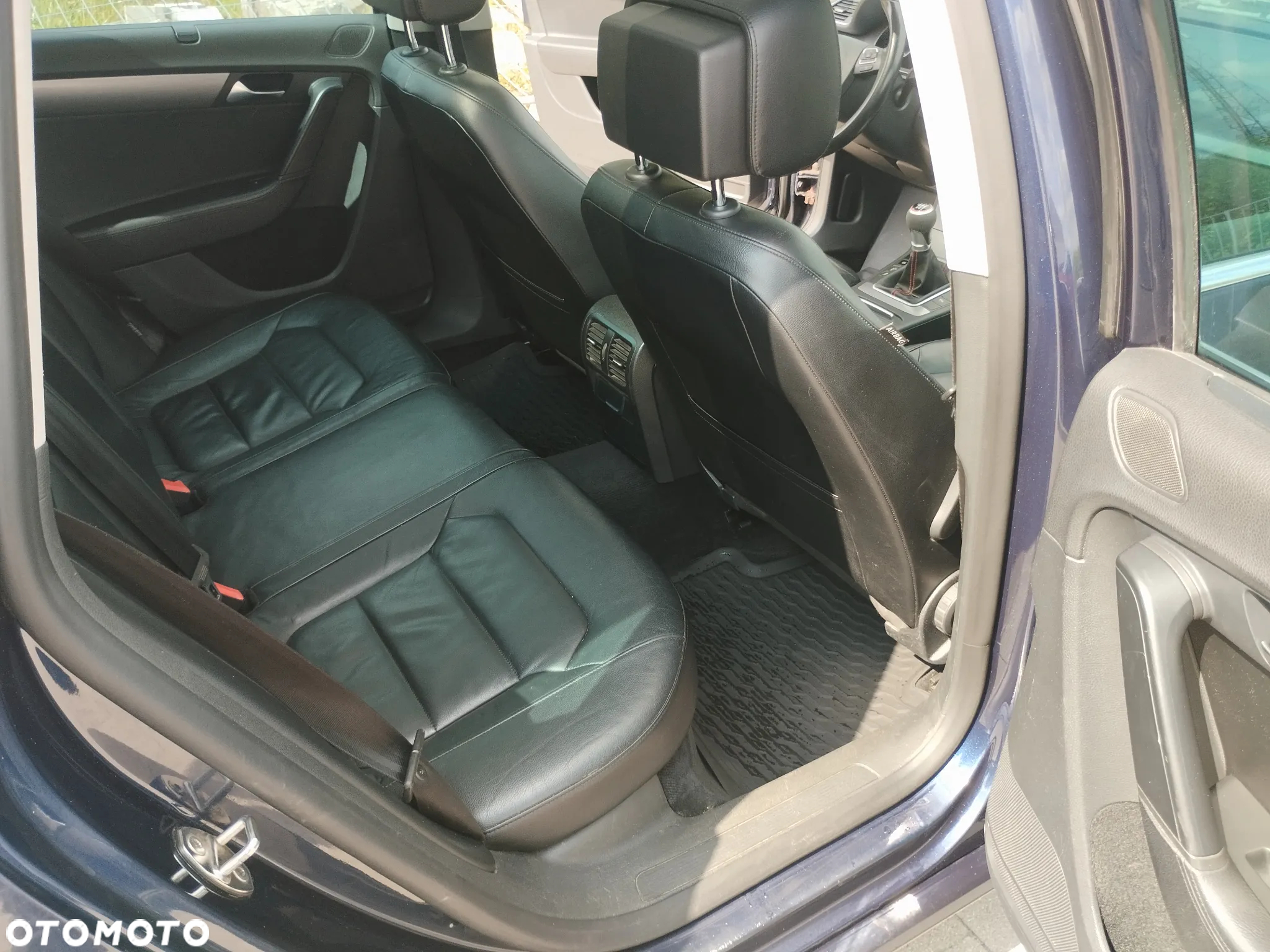 Volkswagen Passat 2.0 TDI Comfortline - 22