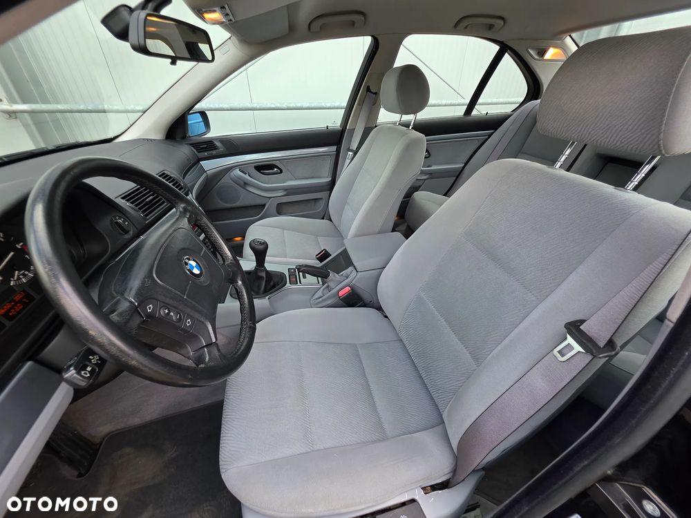 BMW Seria 5 - 21