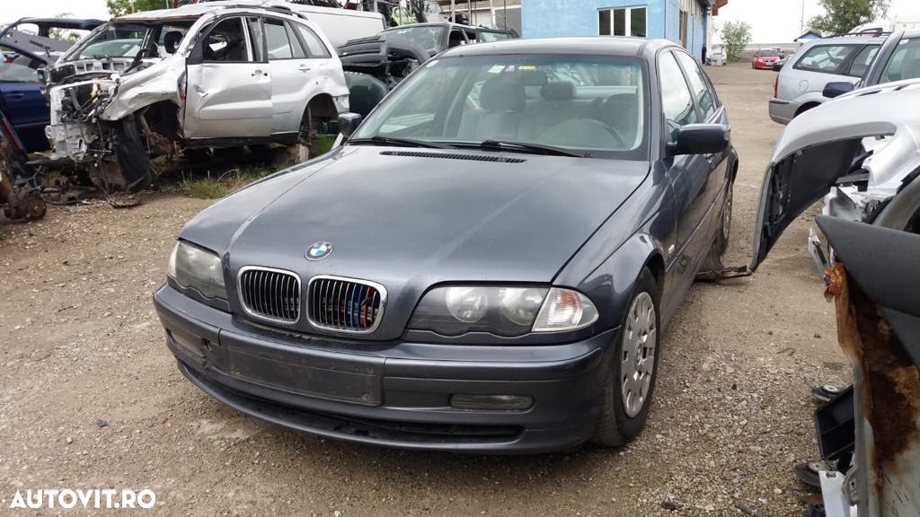 Dezmembrez piese BMW e46 Negru - 1