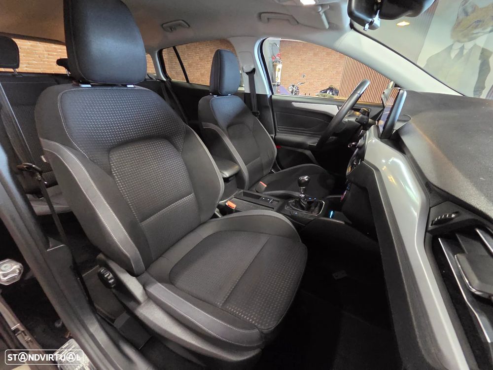 Ford Focus SW 1.0 EcoBoost S&S ACTIVE - 16