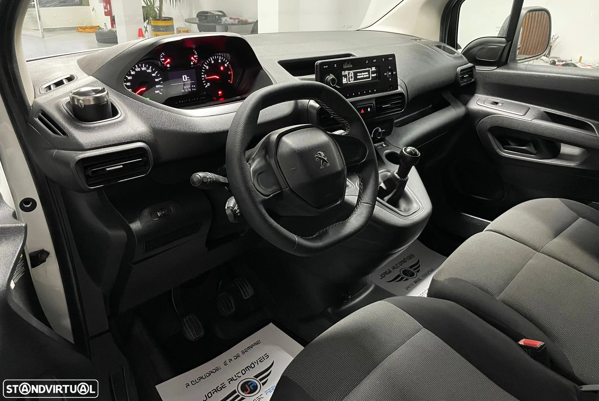 Peugeot Partner 1.6 BlueHDI L1 Pro 3L - 28