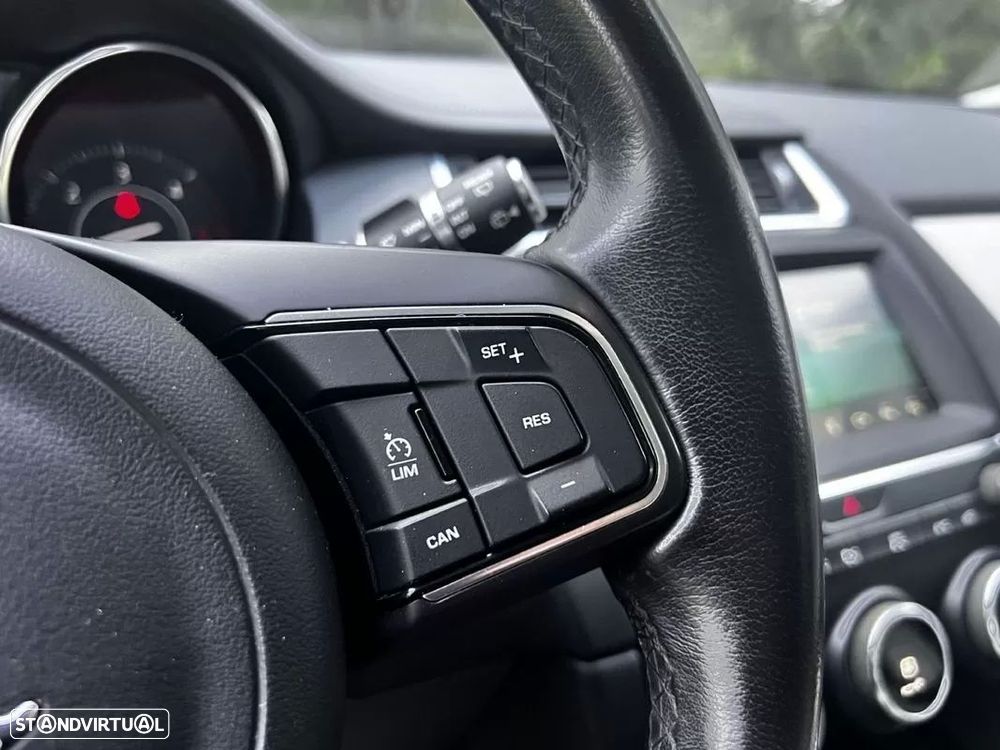 Jaguar E-Pace 2.0 i4D R-Dynamic S - 25